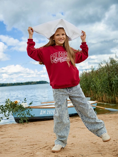 картинка Свитшот для девочек красный с надписью "California" от известного бренда одежды для девочек Mark Formelle