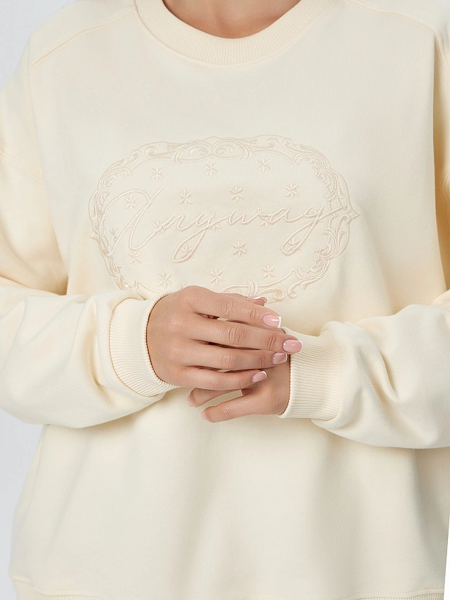 Свитшот женский бежевый с надписью "Аnyway" - 6