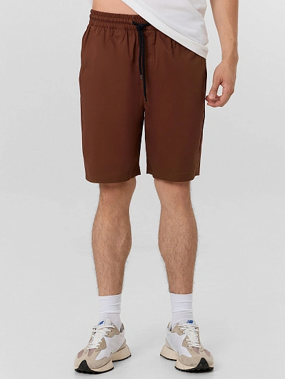 картинка Шорты мужские коричневые от магазина мужской одежды Mark Formelle