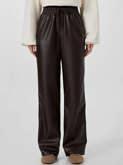 картинка Брюки кожаные женские коричневые  от магазина стильной одежды Mark Formelle