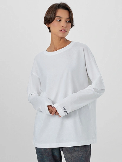 картинка Лонгслив женский белый с надписью "Keep going" от магазина стильной одежды Mark Formelle