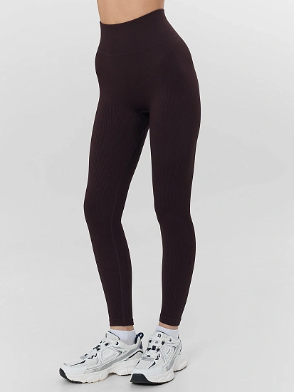 Жағажайдағы әйел бейне