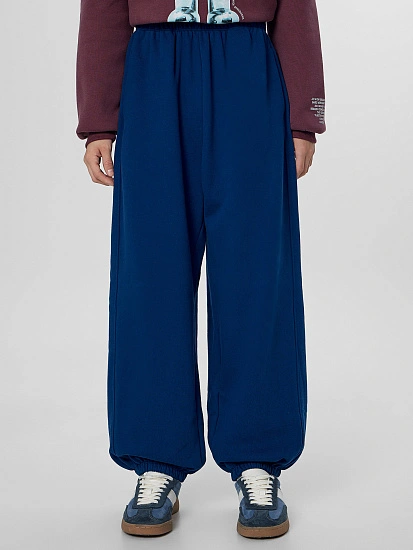 картинка Брюки для мальчиков синие от магазина одежды для мальчиков от бренда Mark Formelle