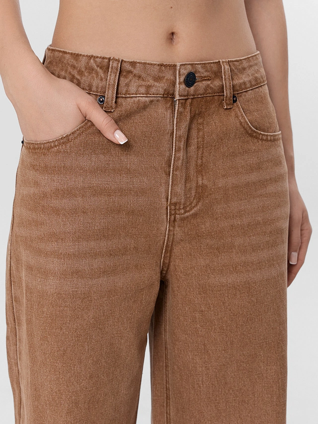 Джинсы женские коричневые - 7