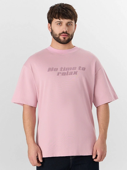 картинка Футболка мужская розовая с надписью "No time to relax" от магазина мужской одежды Mark Formelle