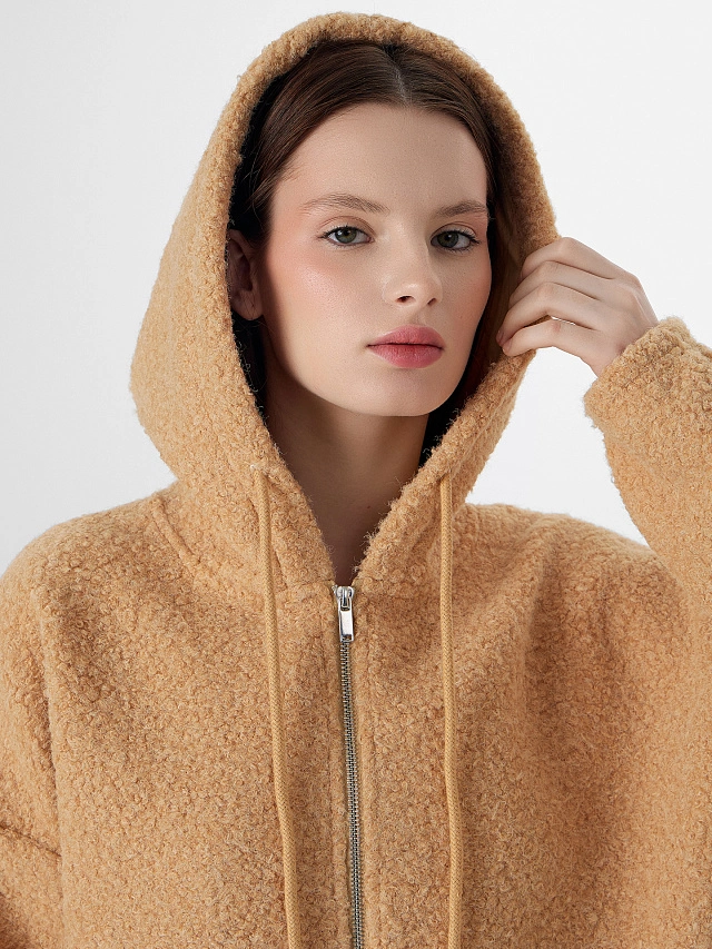 Толстовка женская бежевая на молнии с капюшоном - 5