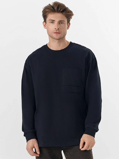 картинка Лонгслив мужской черный от магазина мужской одежды Mark Formelle