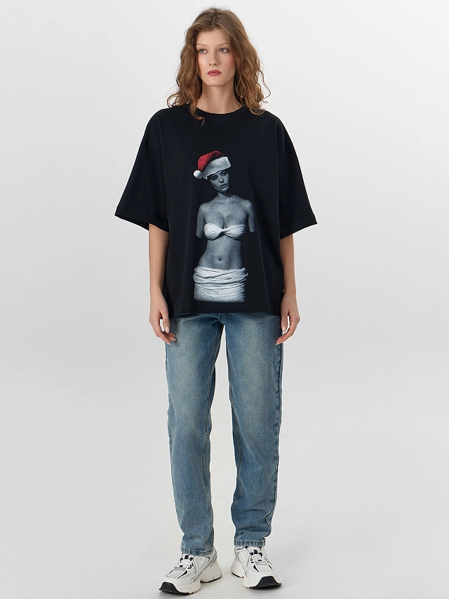 Футболка женская черная с новогодним принтом - 4