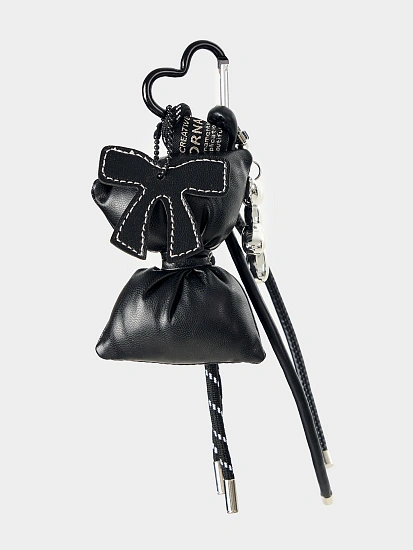 картинка БРЕЛОК от магазина стильной одежды Mark Formelle