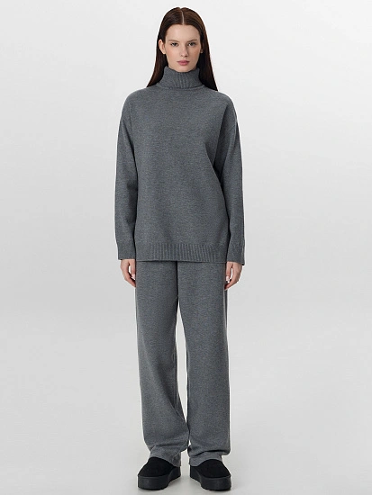 картинка Комплект женский темно-серый от магазина стильной одежды Mark Formelle