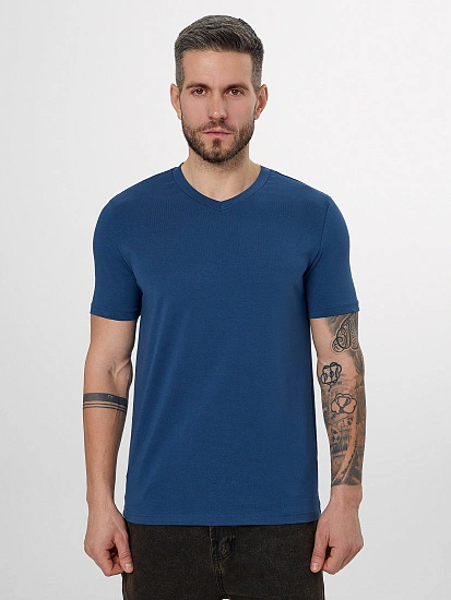 картинка Футболка мужская синяя от магазина мужской одежды Mark Formelle