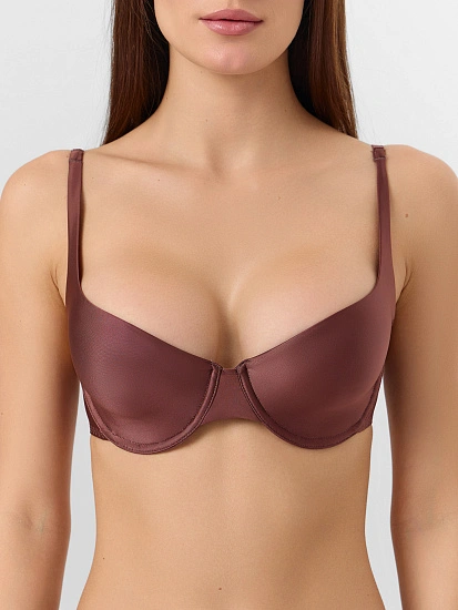 картинка Бюстгальтер женский с мягкими чашками и сатиновым блеском от магазина стильной одежды Mark Formelle