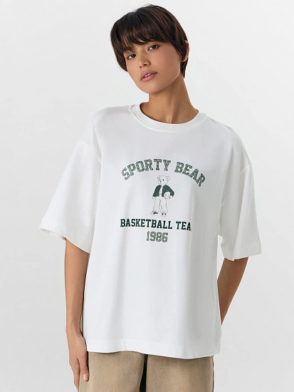 картинка Футболка женская белая оверсайз от магазина стильной одежды Mark Formelle