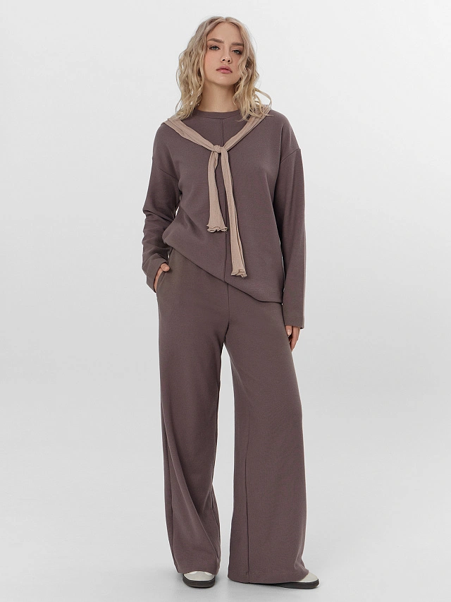 Комплект женский коричневый: джемпер и брюки - 8