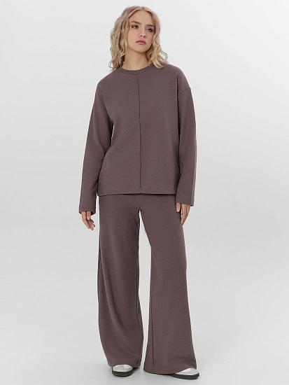 картинка Комплект женский коричневый: джемпер и брюки  от магазина стильной одежды Mark Formelle