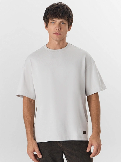 картинка Футболка мужская серая от магазина мужской одежды Mark Formelle