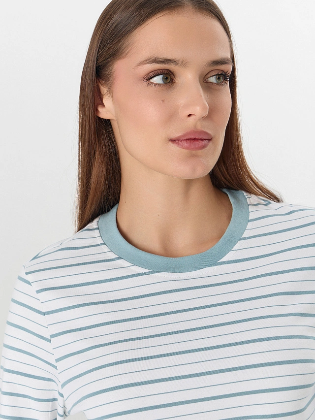 Джемпер женский в полоску - 4