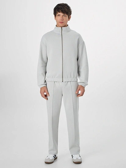 картинка Комплект мужской бежевый от магазина мужской одежды Mark Formelle