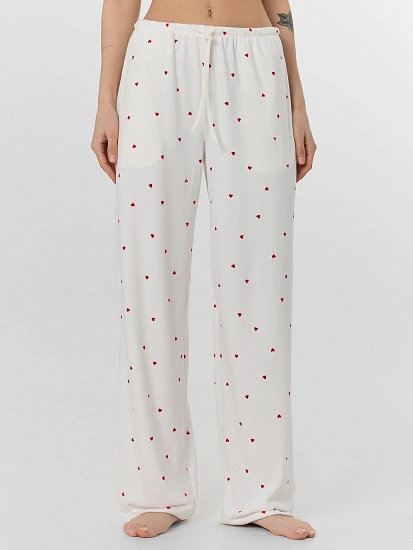 картинка Брюки женские домашние велюровые с сердечками от магазина стильной одежды Mark Formelle