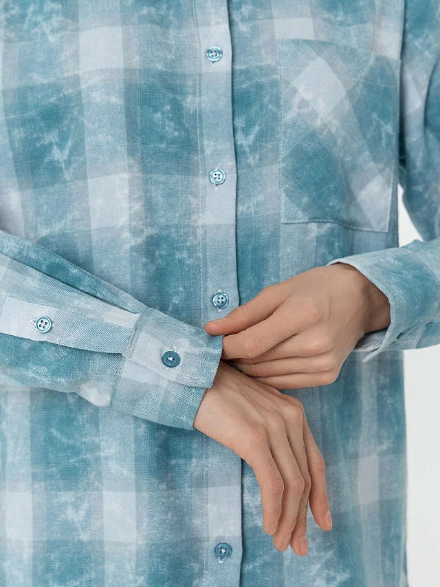 Рубашка женская голубая в клетку - 6