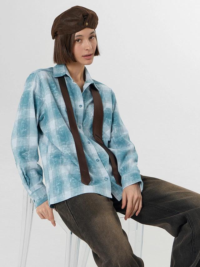 Рубашка женская голубая в клетку - 8