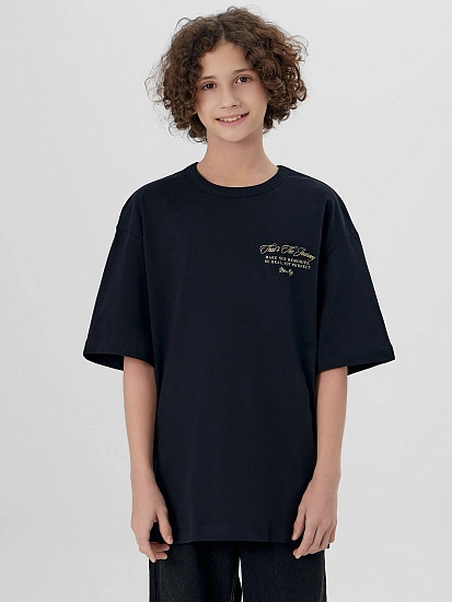 картинка Футболка для мальчиков черная с принтом от магазина одежды для мальчиков от бренда Mark Formelle