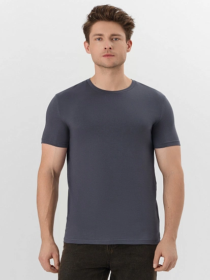 картинка Футболка мужская базовая серая от магазина мужской одежды Mark Formelle