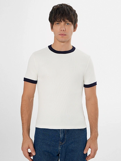 картинка Футболка мужская белая с контрастной отделкой  от магазина мужской одежды Mark Formelle