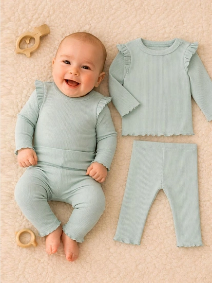 картинка Комплект детский зеленый : джемпер и брюки от магазина Одежда+