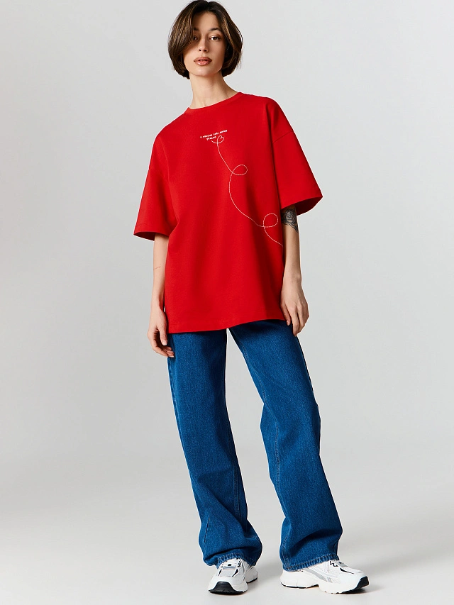 Футболка женская оверсайз красная с надписью "Я ужасно тебя люблю ужасно" - 5