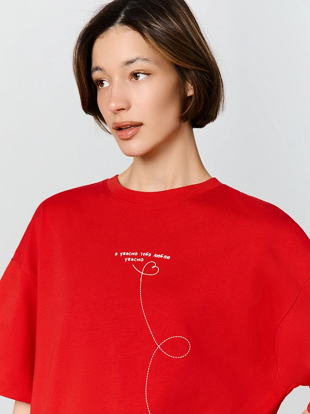 Футболка женская оверсайз красная с надписью "Я ужасно тебя люблю ужасно" - 9