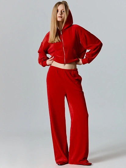 картинка Брюки женские красные велюровые от магазина стильной одежды Mark Formelle