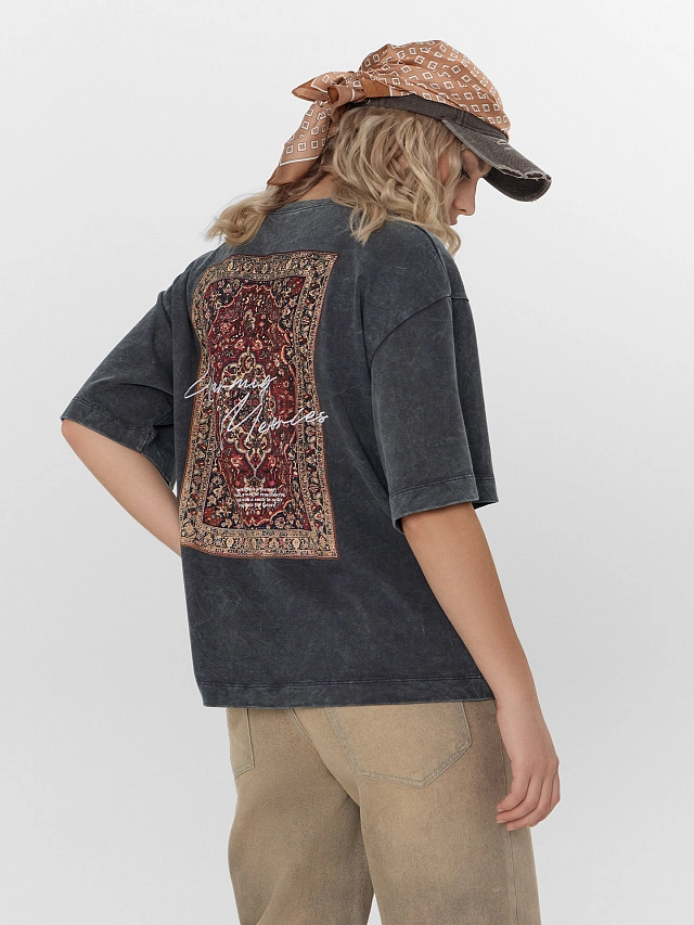 Футболка оверсайз женская серая с принтом винтажного ковра - 8
