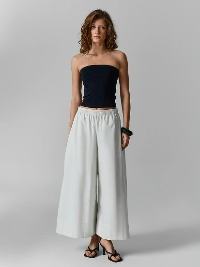 картинка Брюки кюлоты женские серые от магазина стильной одежды Mark Formelle