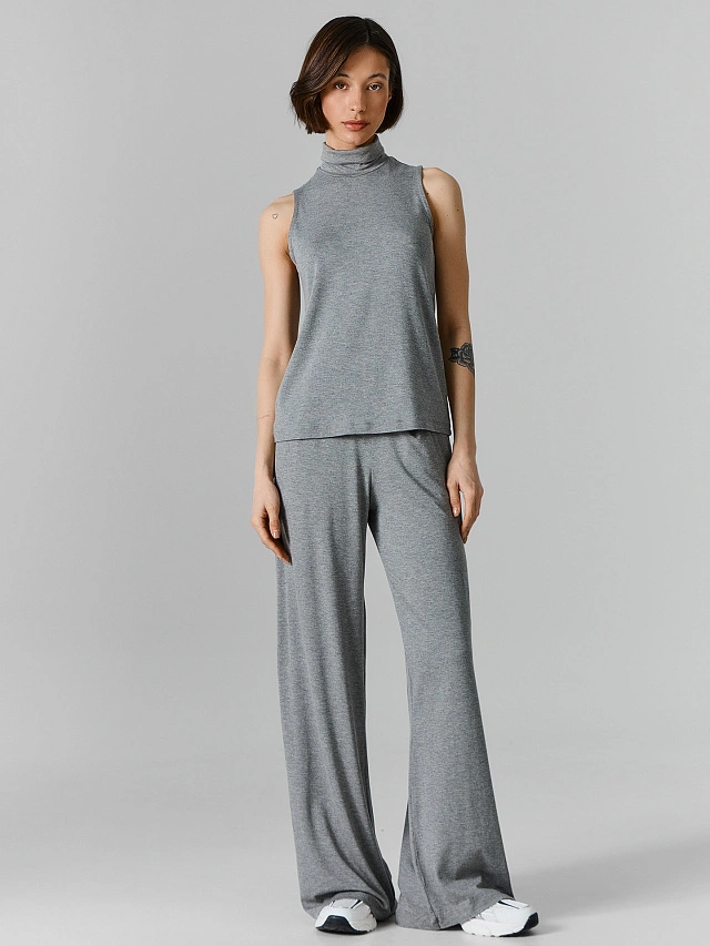 Блуза женская без рукавов серая - 3