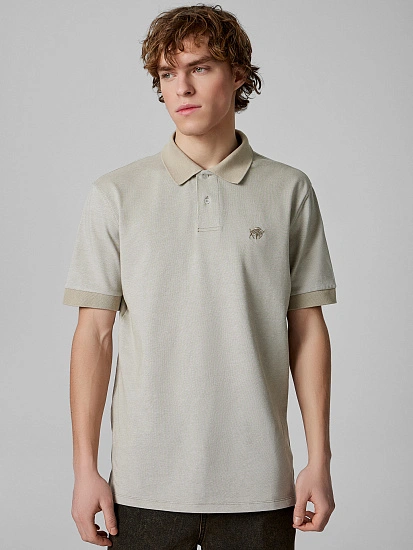 картинка Поло мужское бежевое прямого силуэта от магазина мужской одежды Mark Formelle