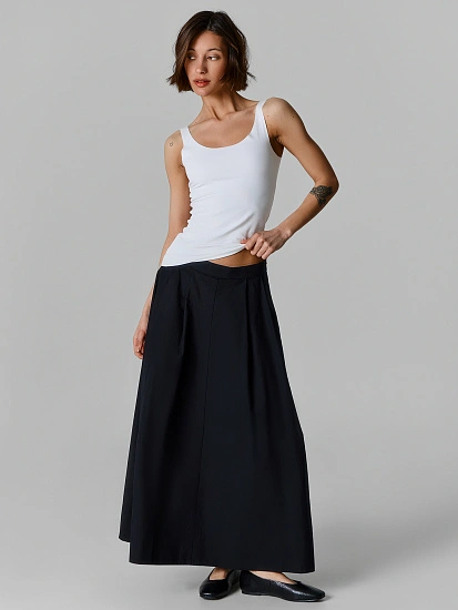 картинка Юбка женская расклешенная черная от магазина стильной одежды Mark Formelle