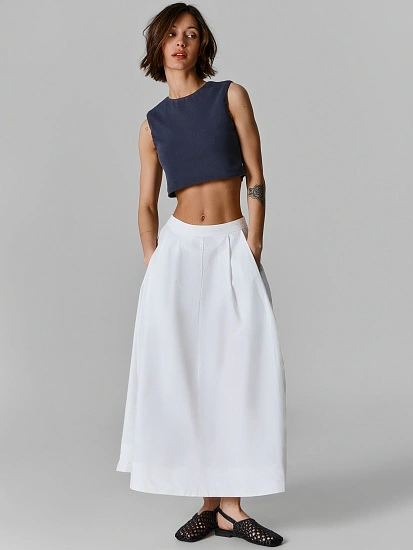 картинка Юбка женская расклешенная белая от магазина стильной одежды Mark Formelle
