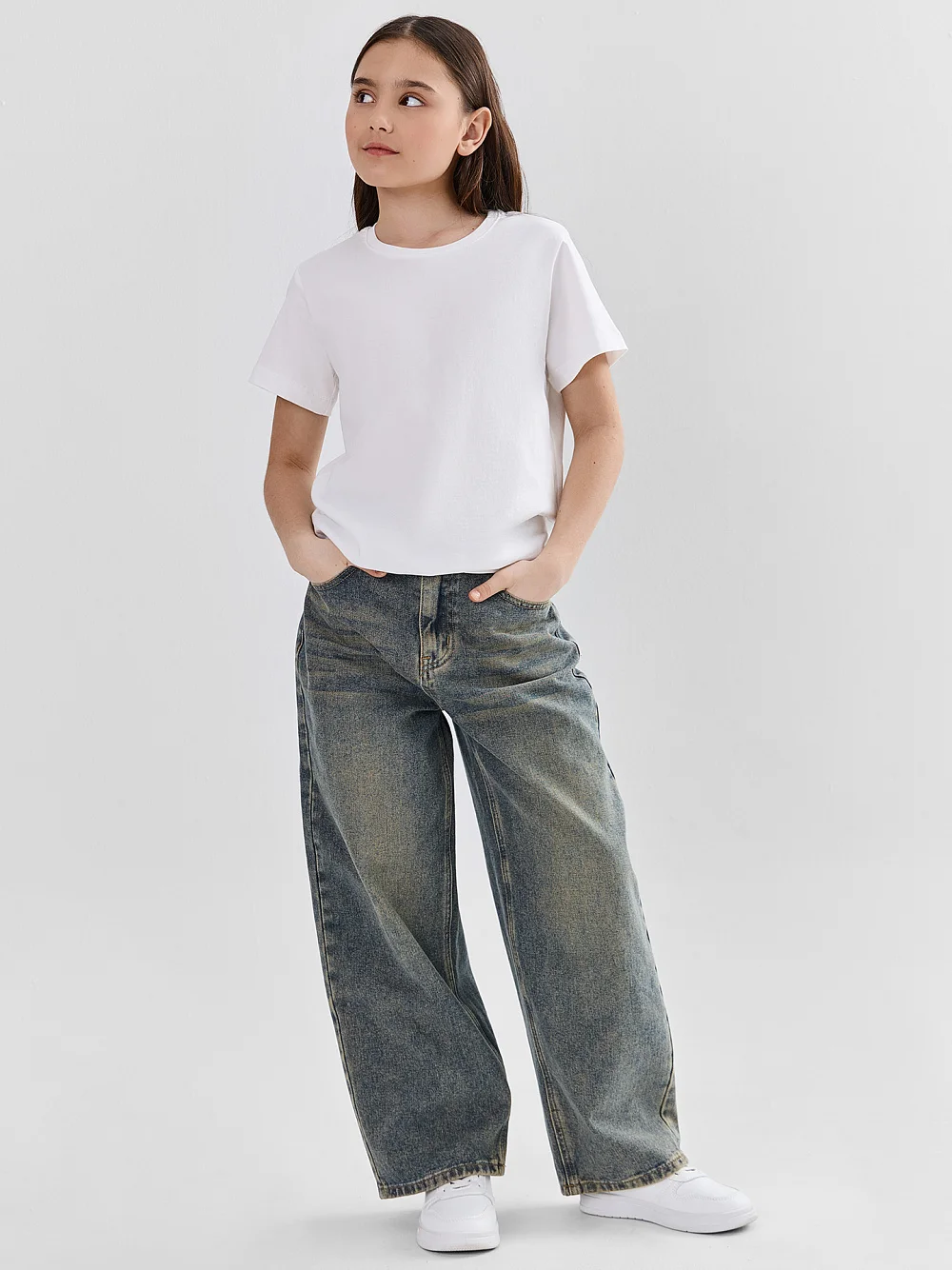 картинка Джинсы для девочек Baggy fit с высокой посадкой от известного бренда одежды для девочек Mark Formelle