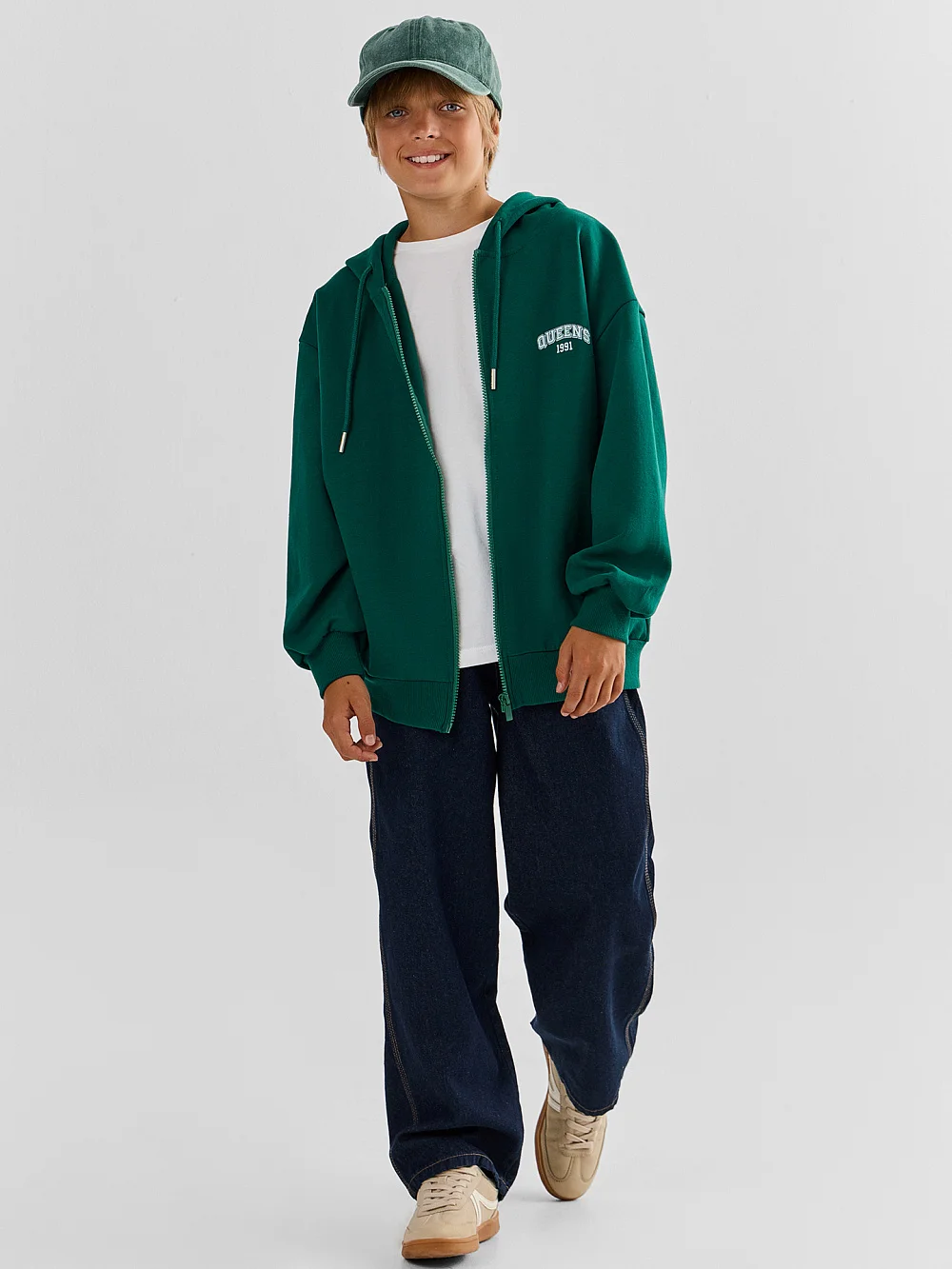 картинка Джинсы Baggy fit для мальчиков синие от магазина одежды для мальчиков от бренда Mark Formelle